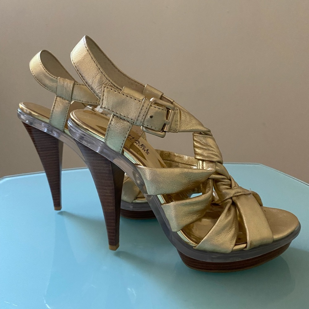 Michael Kors Gold Knot Heels 4 “ Size 6 - Picture 3 of 10